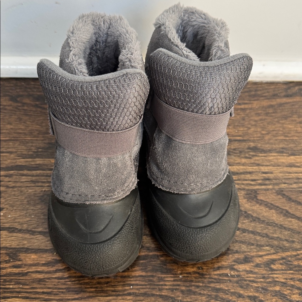 North Face Toddler Alpenglow II snow waterproof Boots zinc gray and black size 8 - Picture 3 of 8